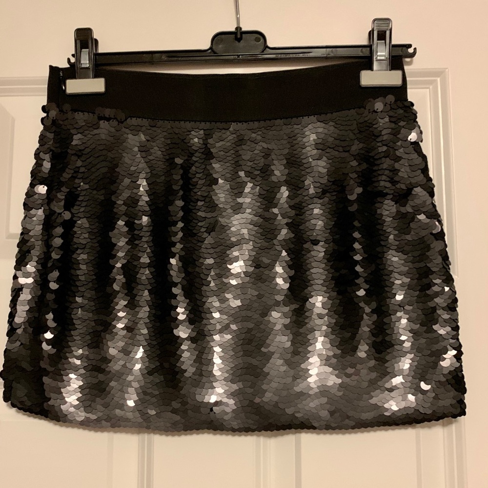 BCBGMAXAZRIA sequence mini skirt